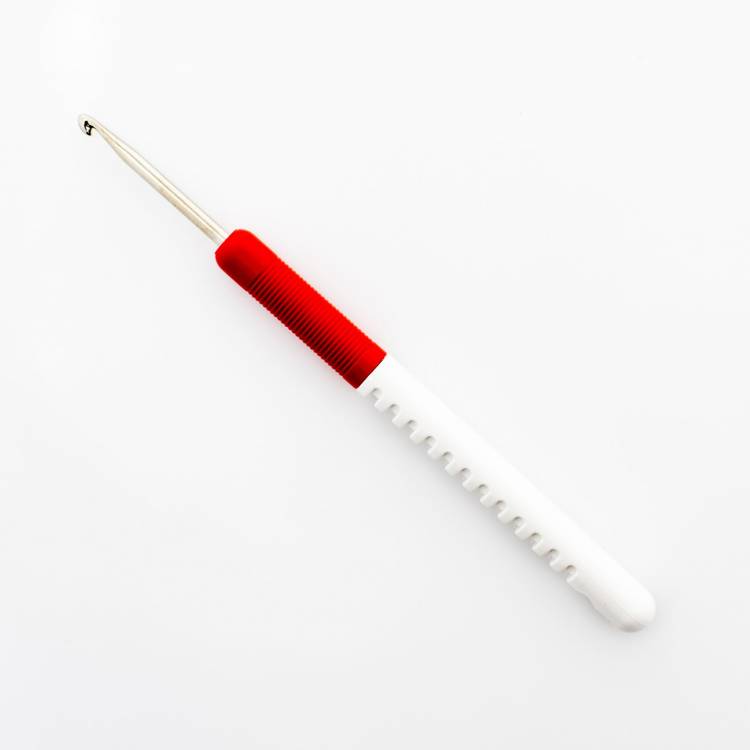 Крючок вязальный с пластиковой ручкой №2,0 15см