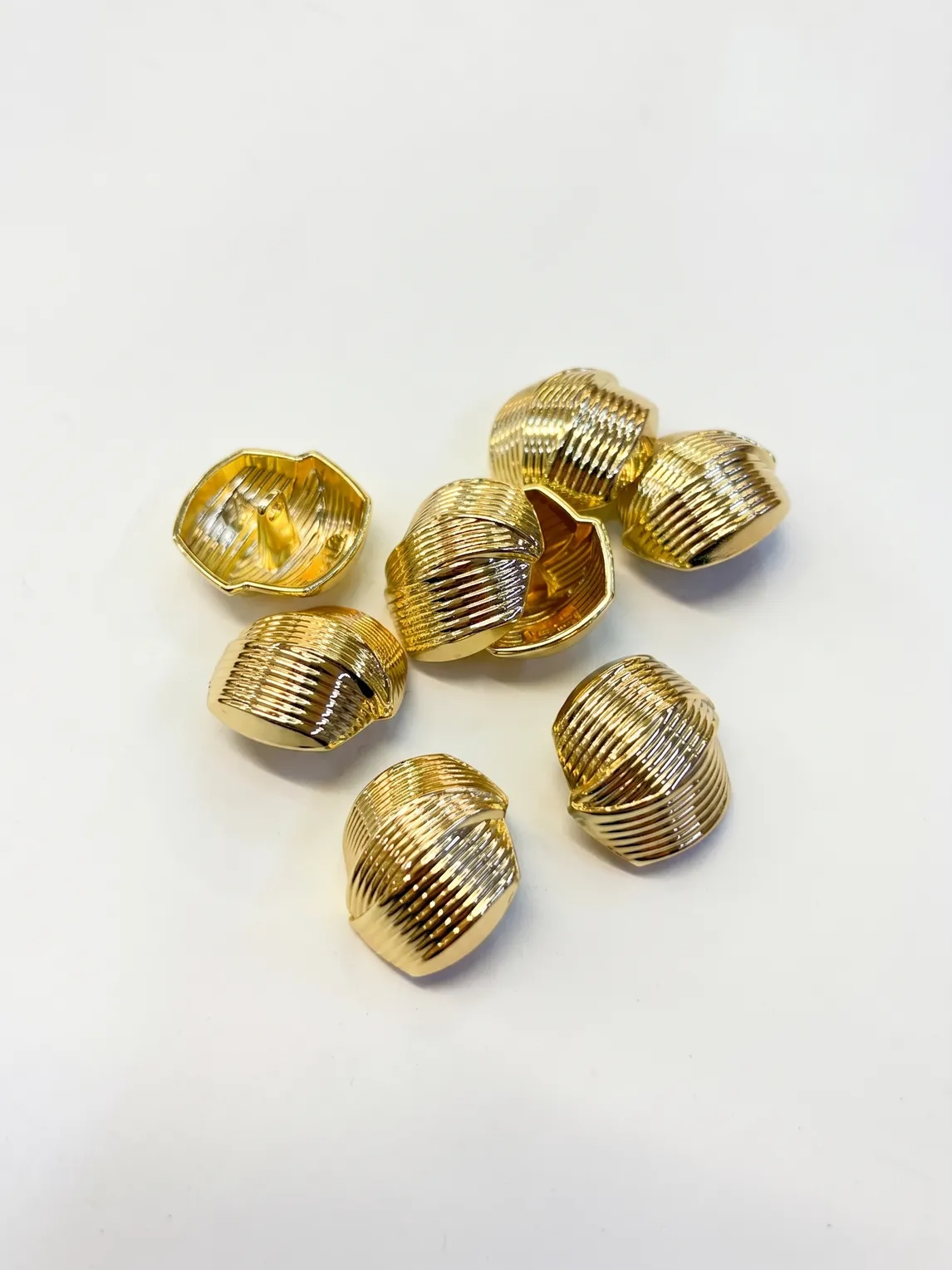 Пуговицы MP45 Gold 28L