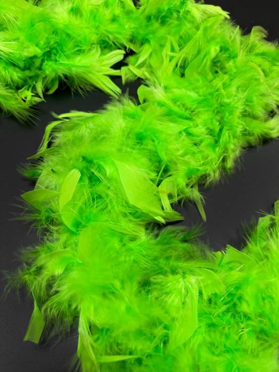 Боа 70г/1,8м цв.св.салат 033