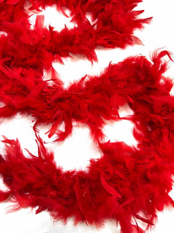 Боа  70г/1,8м цв.красный 018/003