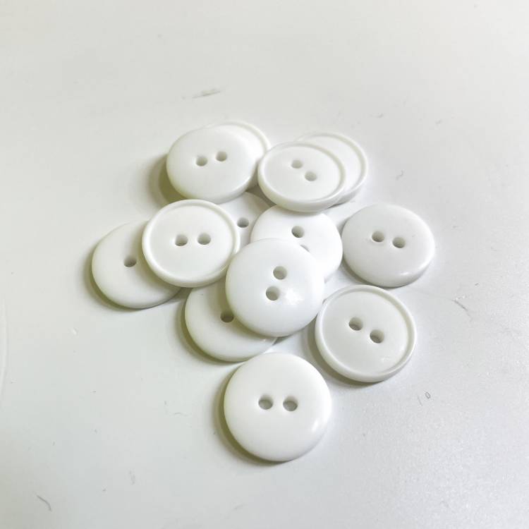 Пуговица PS17 White 24L