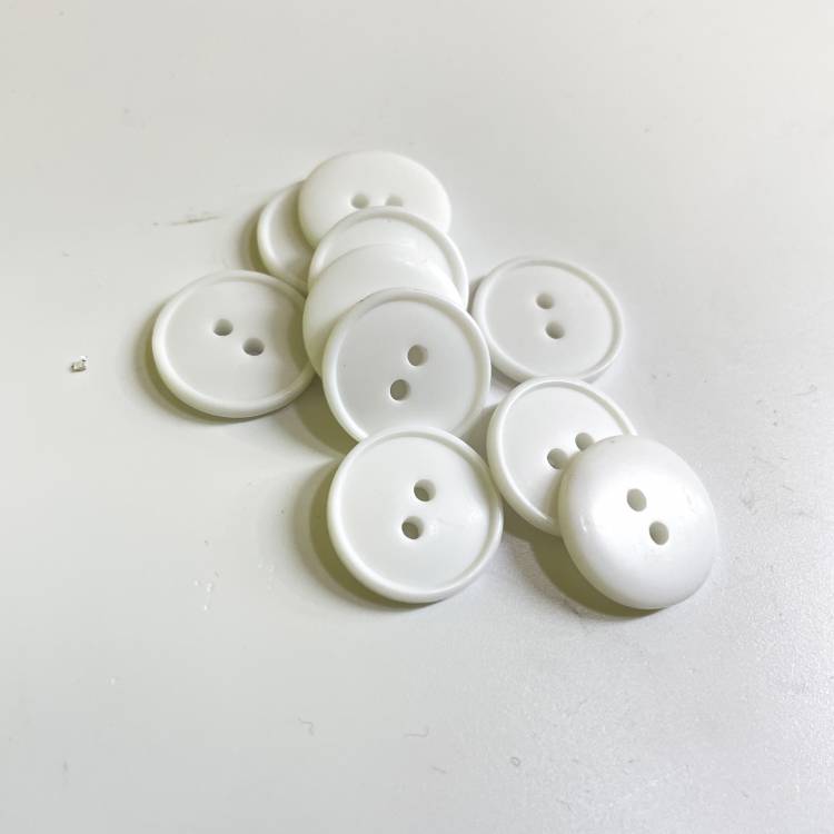 Пуговица PS17 White 28L