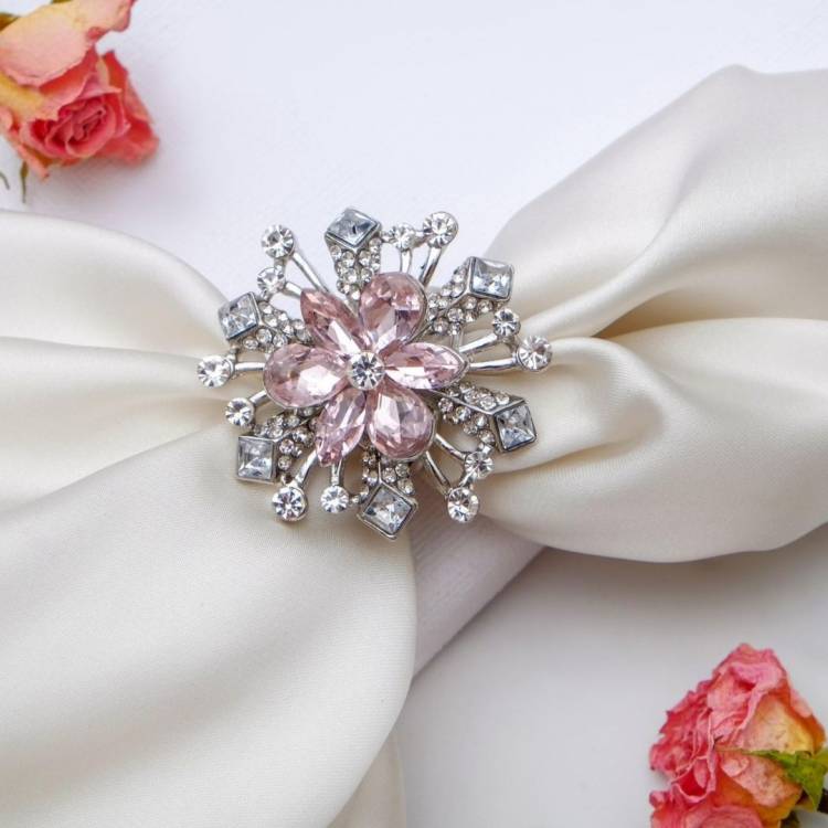 Кольцо для платка "Цветок", цвет бело-розовый в серебре